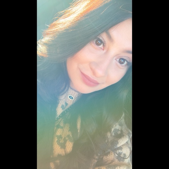 Welcome To My Closet✨ - Picture 1 of 1